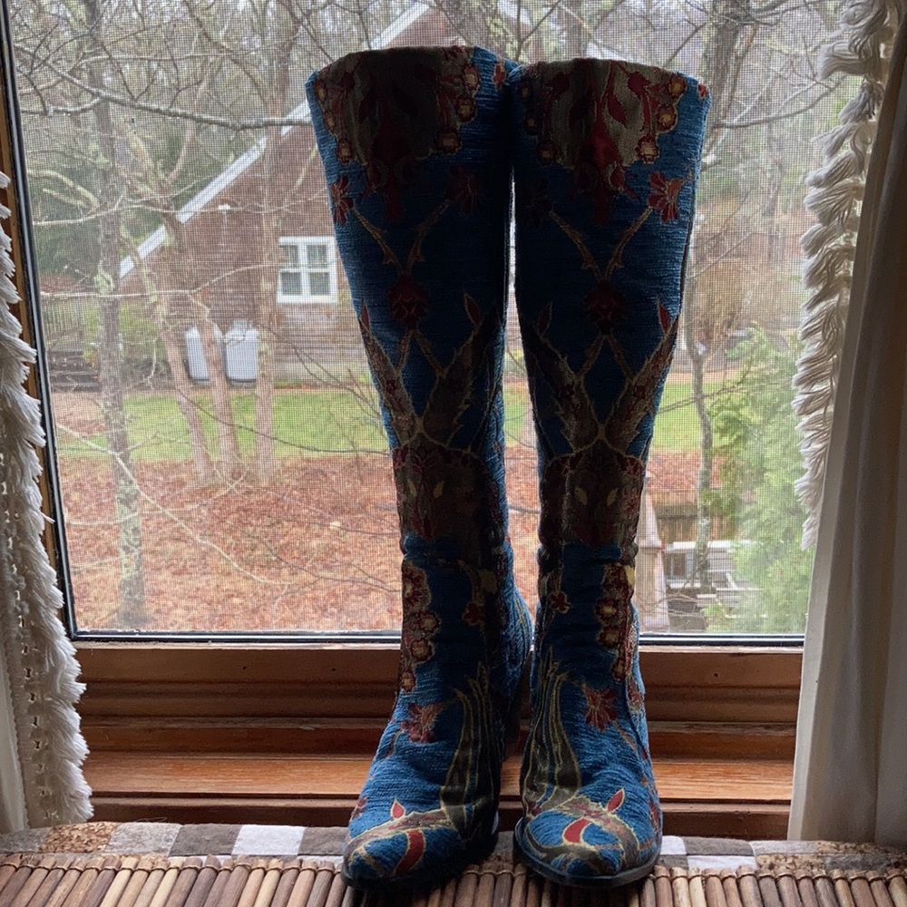 Embroidered Boots - Picture 8 of 10